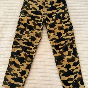 A Bathing Ape (BAPE) Brown & Green Camo Cargo Pants – Size Small